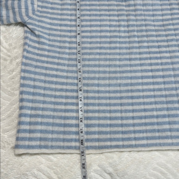 Velvet by Graham & Spencer “Monica” 100% Cashmere Sweater | Size Small | EUC💎 - Picture 9 of 11